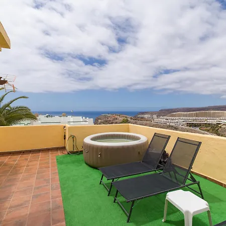 Private Solarium Views - Jacuzzi Apartment *