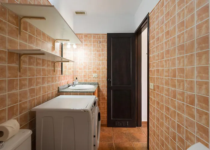 Private Solarium - Terrace & Views Lägenhet *